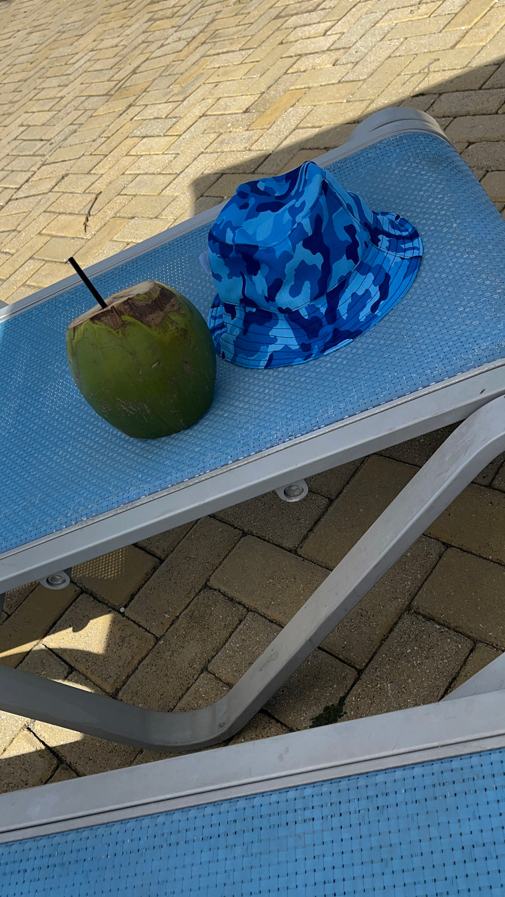 RLC Signature/Camo Confidence Reversible Bucket Hat - Respectez Le Code