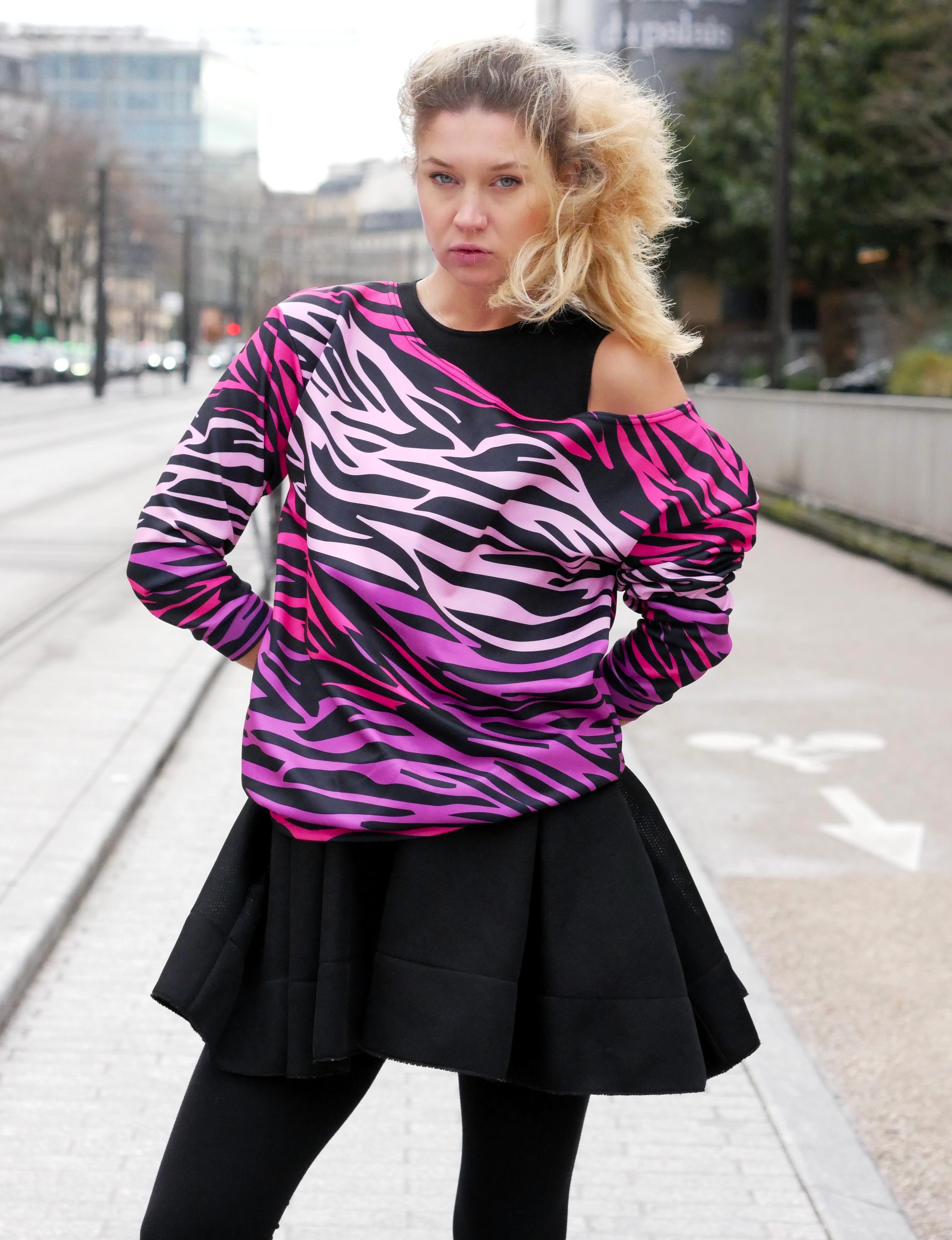 Le Tigre Violet Off-Shoulder Sweatshirt - Respectez Le Code