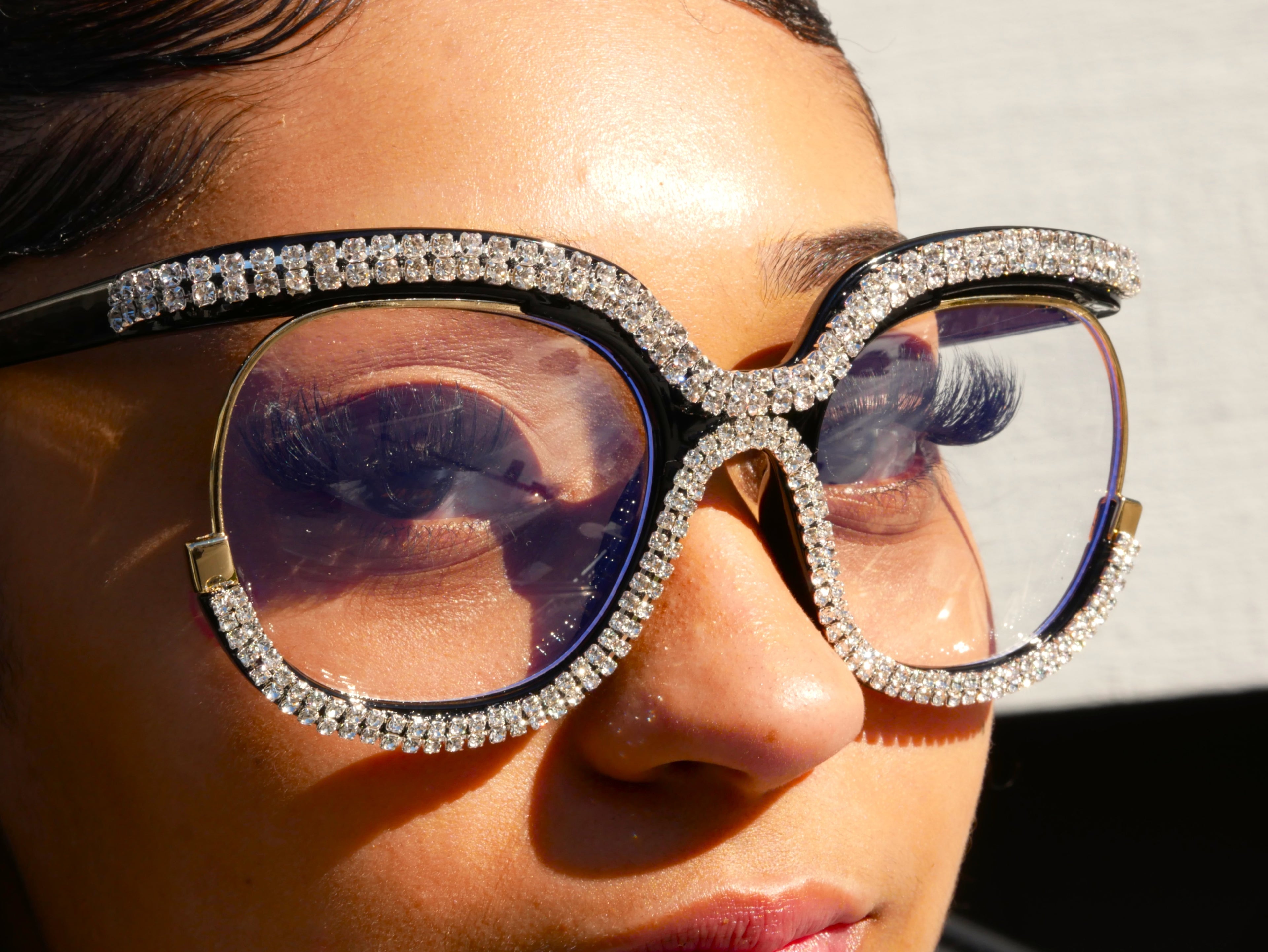 Coastal Icon Oversized Glasses - Respectez Le Code