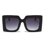 Bold Moves Square Sunglasses - Respectez Le Code